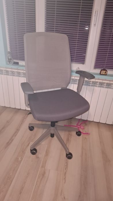 Ергономичен Офис стол