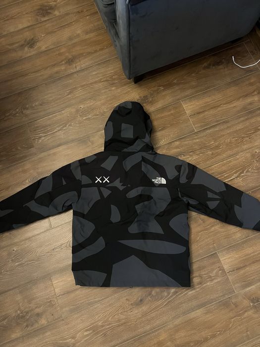 Ветровка The North Face X Kaws