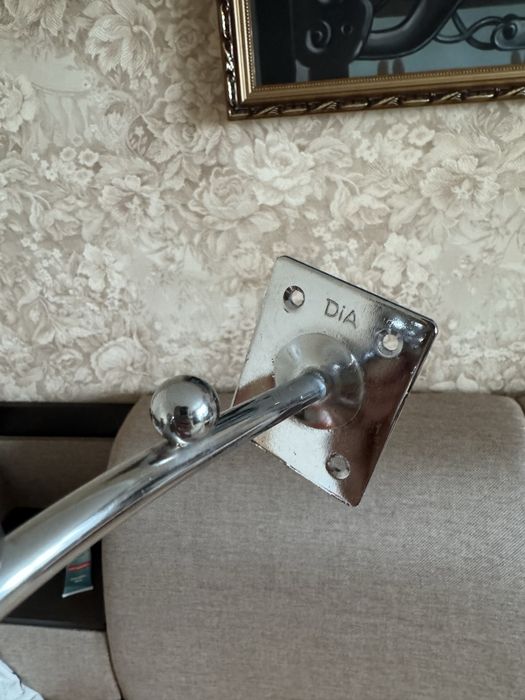 Вешалка-крючок для одежды