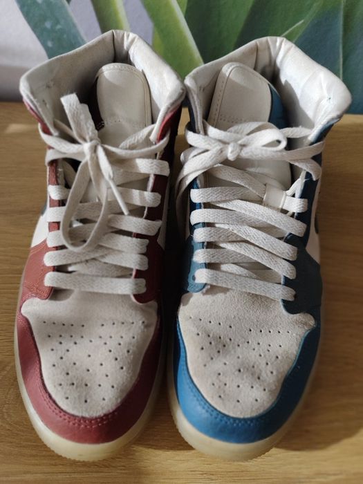 Air Jordan 1 Mid Anti Gravity