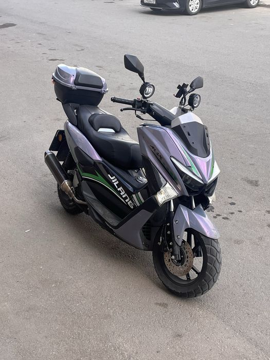 Скутер н макс на учете