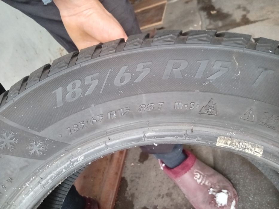 Продам резину зимнюю.