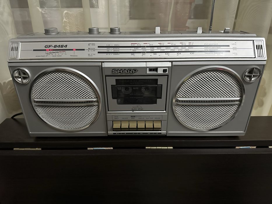 Radiocasetofon Sharp GF-6464 in stare de functionare
