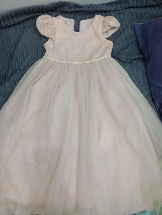Платье для девочек праздничные