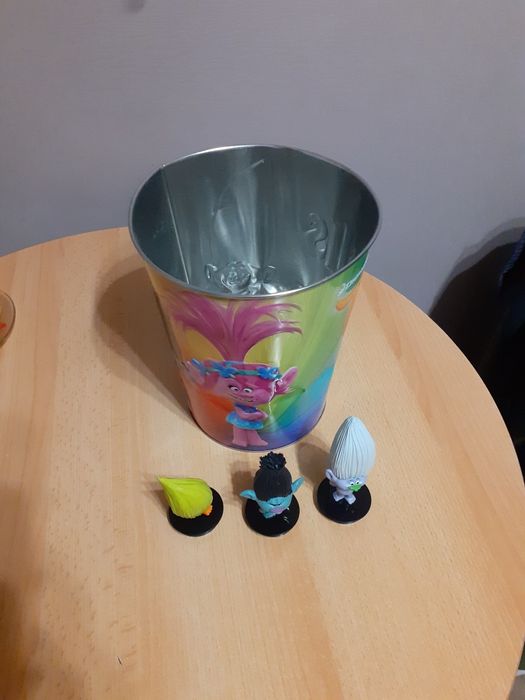 Тролли фигурки ведро trolli