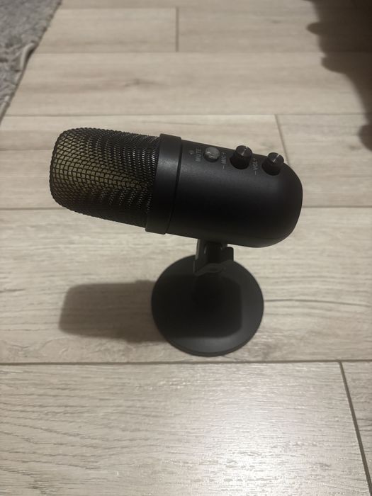 Microfon USB Condensator Profesional cu RGB - Gaming, Podcast, Video