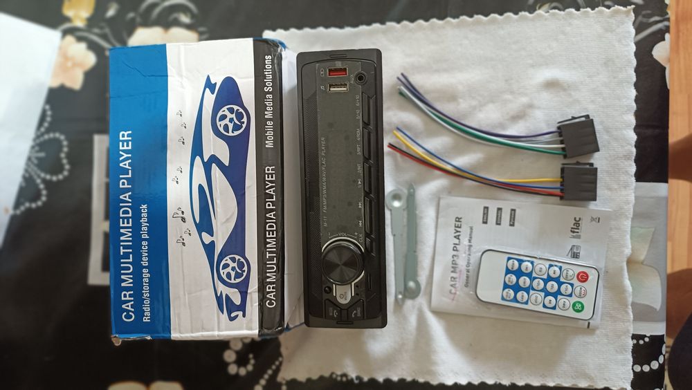 Radio autoturism nou