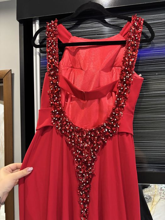 Червена официална  рокля