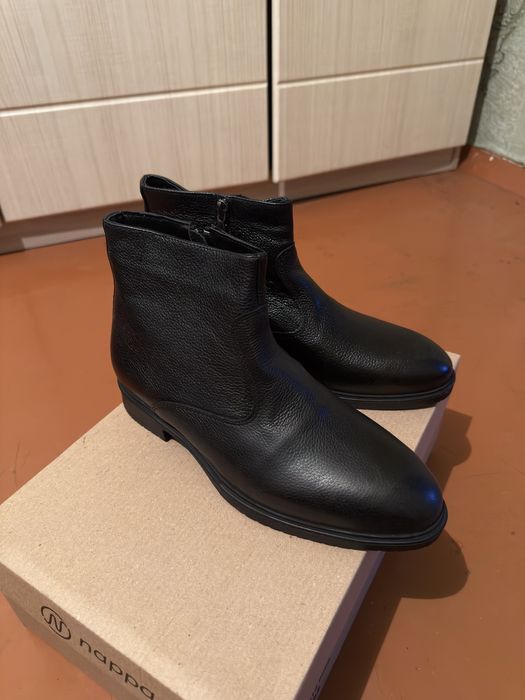 Продам зимние ботинки новые, 39 размер.