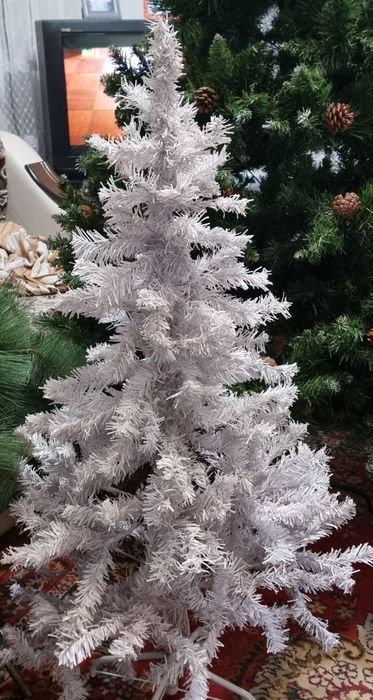 Ёлки искусственные