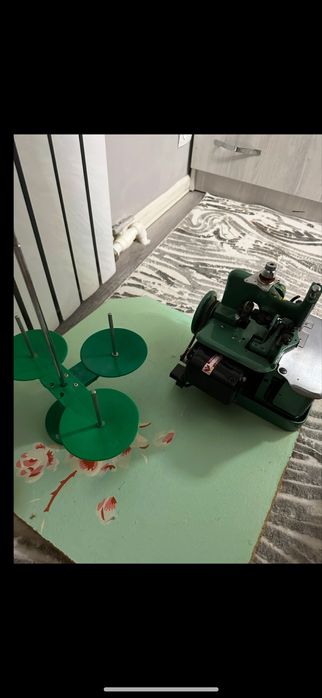 Продается швейная машина и оверлок