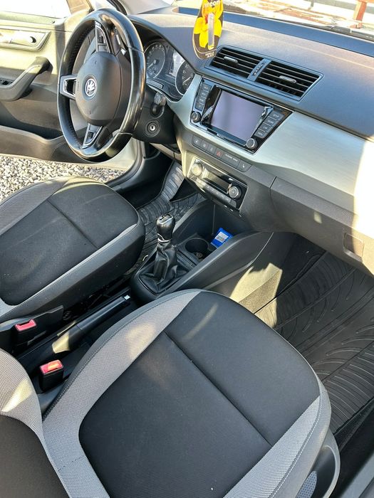 SKODA Fabia 2015 — imagine 4