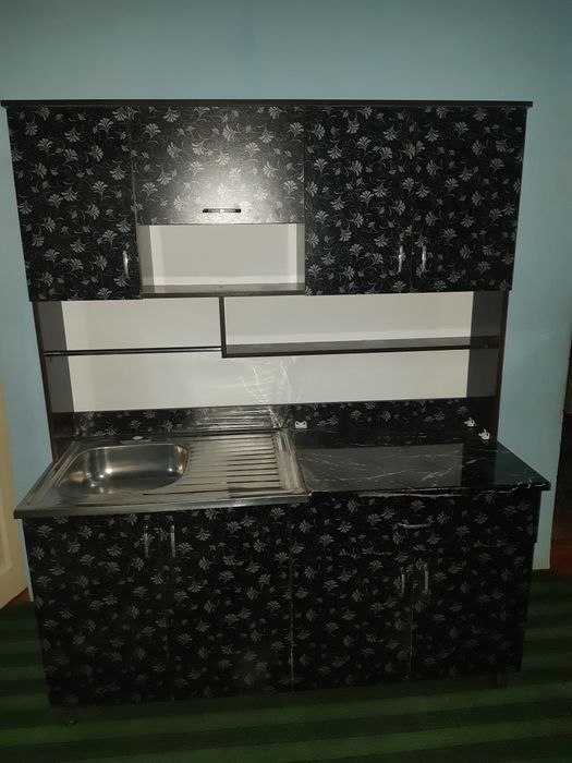 Mebel oshxona uchun 180 sm 150 sm moykasi bilan