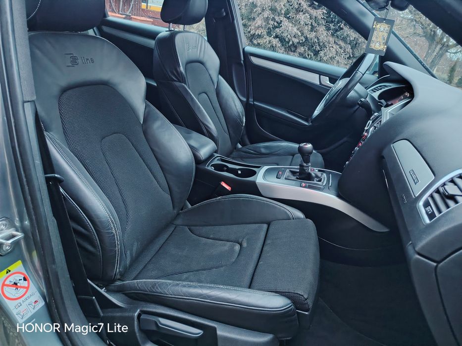 Audi A4 B8 Quattro 2.0 tfsi S-line Euro5  2011  Manual LED