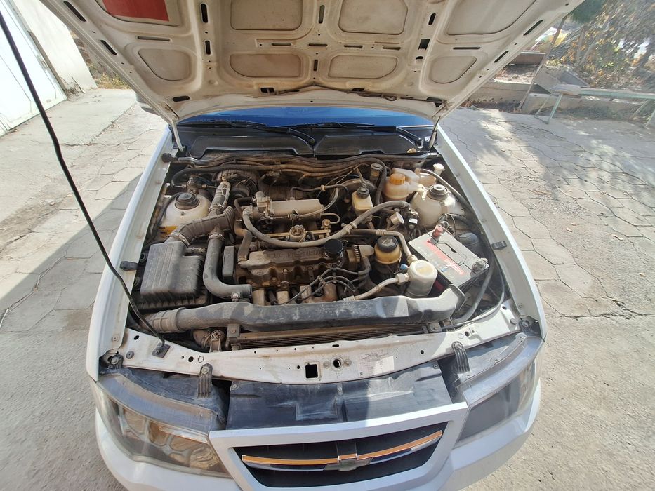 Nexia 2 SONC GLE 2012 yil, oq rang, metan, konditsioner