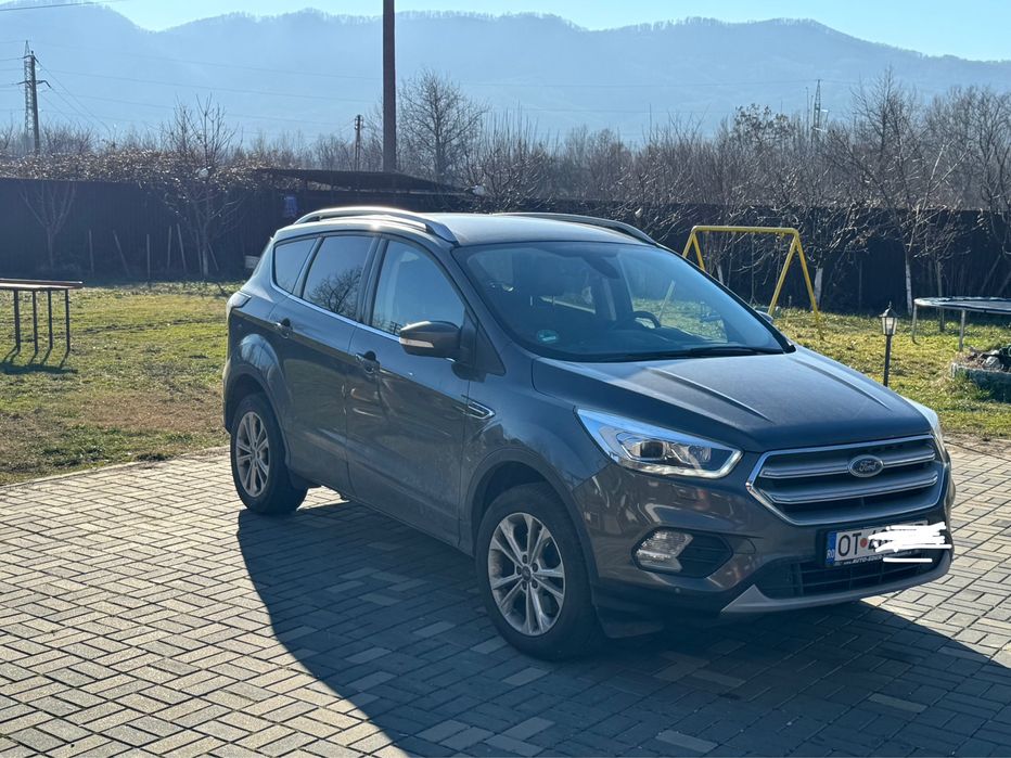 Ford kuga 4x4  , variante sprinter sau autoturism mai mic de oras