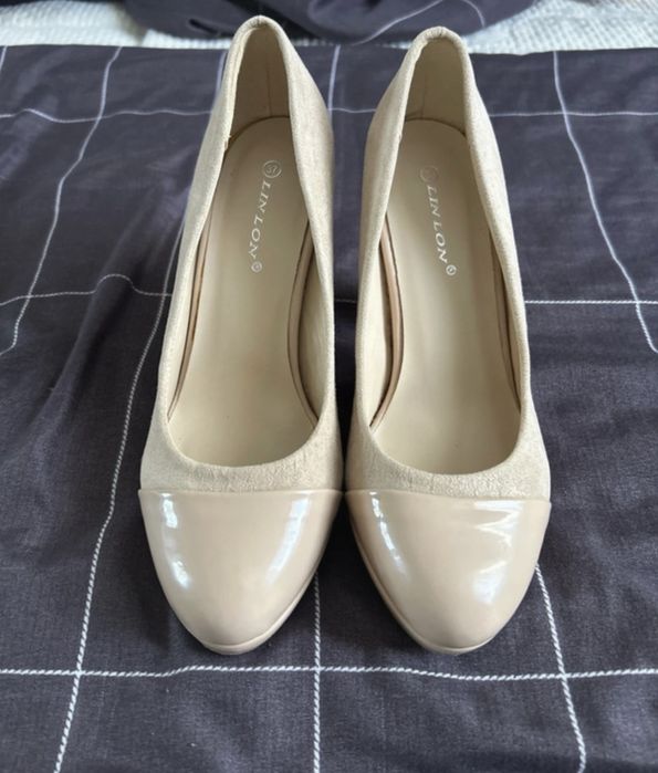 Lin Lon Pantofi cu toc Bej marime 37