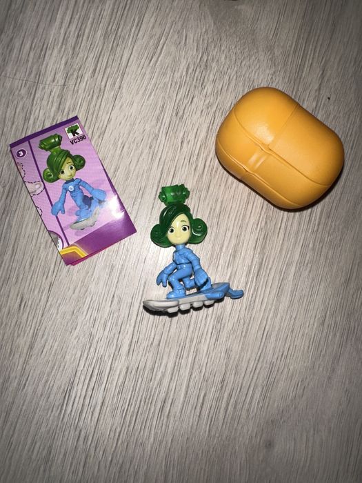 Фигурка , киндер, фиксики