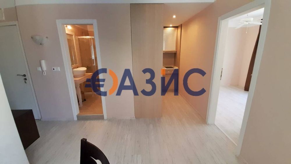 Продава се Двустаен апартамент в к.к. Слънчев бряг - 62 кв.м за 1396 €/кв.м - Снимка #7