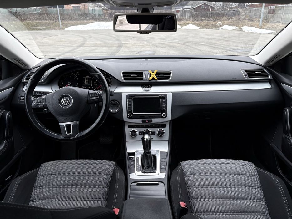 Volkswagen Passat CC Masina este intretinuta si echipata foarte bine .