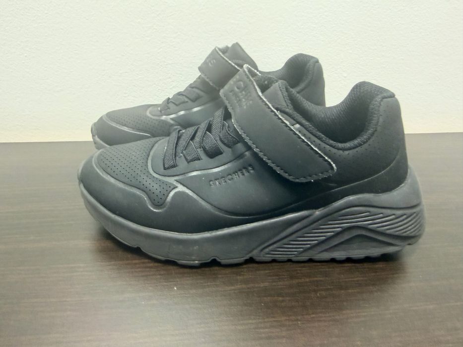 Adidasi skechers copii