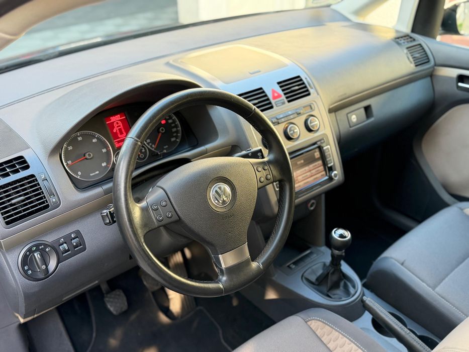 VOLKSWAGEN Touran 2007 — imagine 5