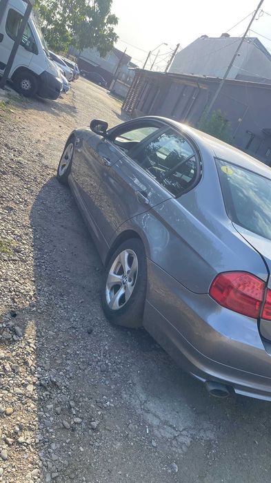 Dezmembrez BMW E90 2.0 D an 2011 cod N47 184CP