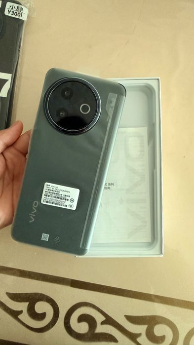 vivo y300i, новый