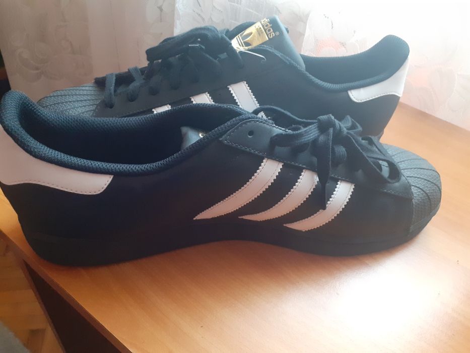 Adidași piele nr 52