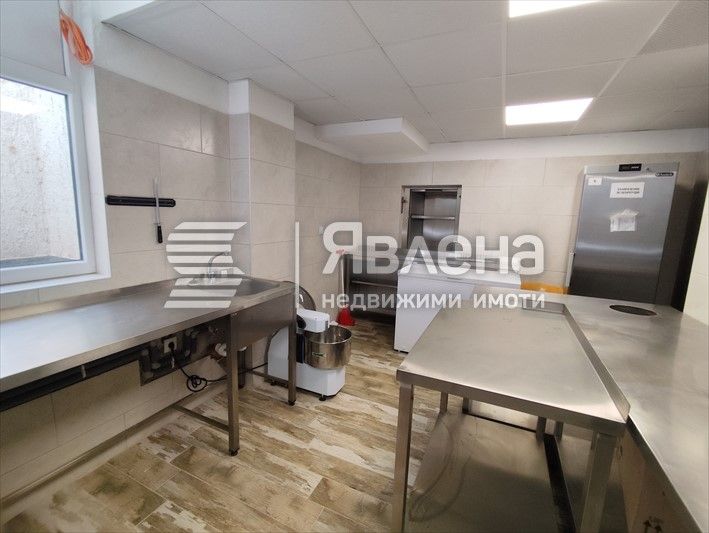 Дава се под наем Заведение в Пловдив, Южен - 429 кв.м за 3800 € - Снимка #10