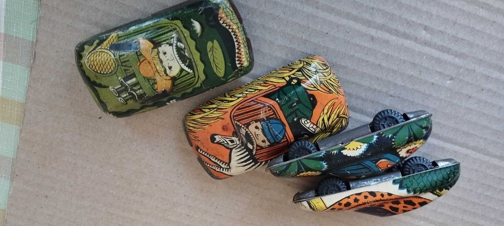 Тенекиени колички