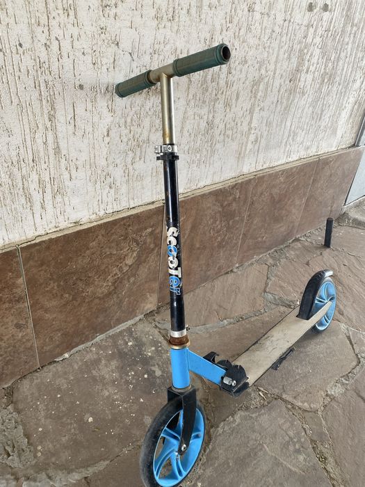 Продам самокат в нормальном состояни