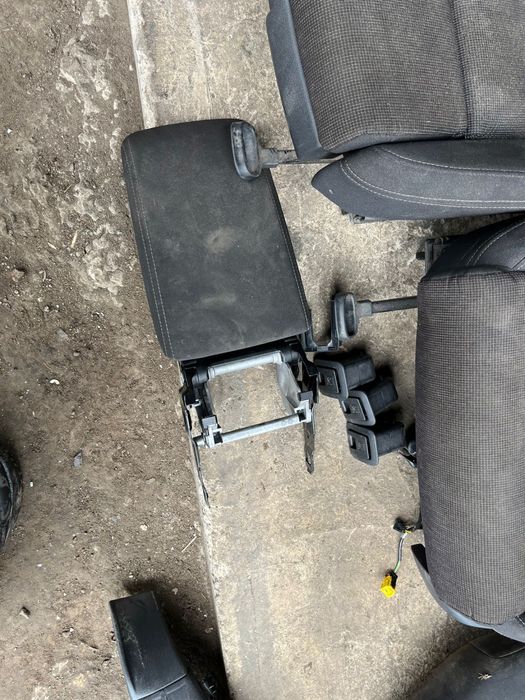 Салон за VW Passat B8 комби плат ном 2707