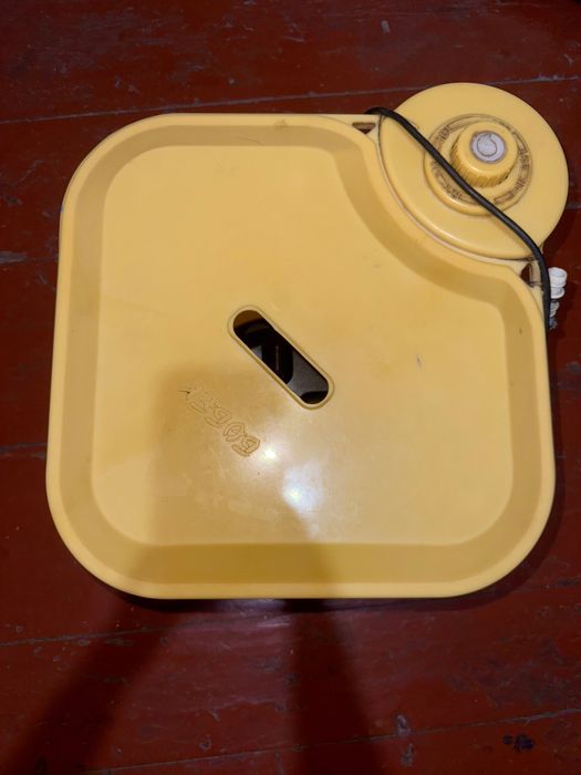 Детская стиральная машина (можно использовать в роли маслобойки)