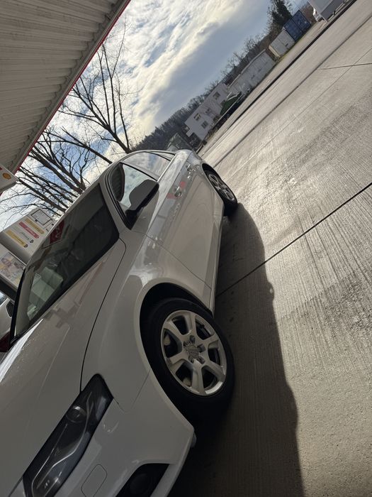 AUDI A4 2010 — imagine 4