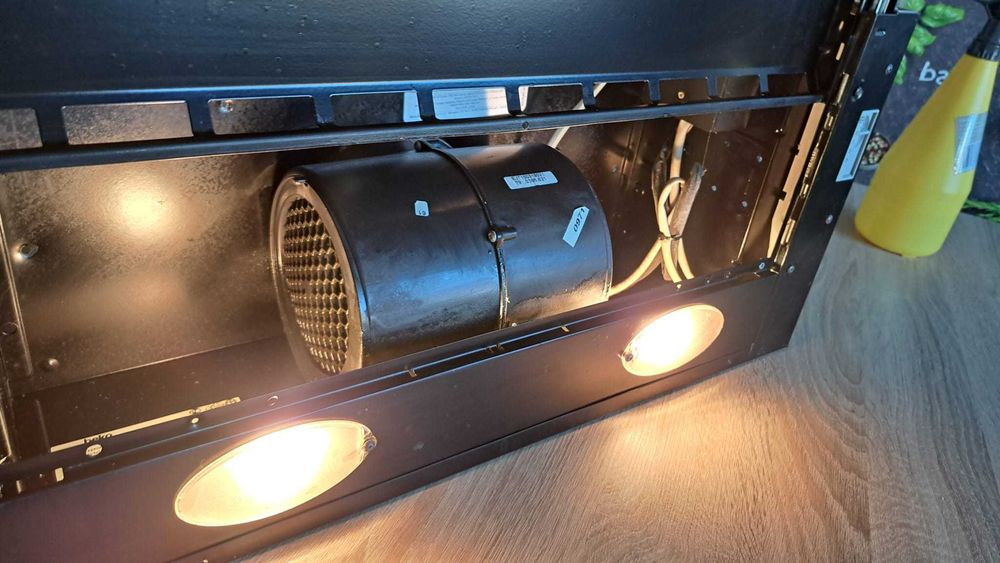 Hota telescopica BEKO CTB6250B, 1 motor, 420 m3/h, L60 cm, negru