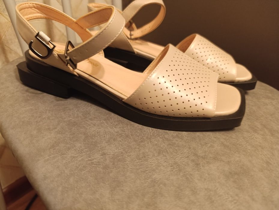 Продам   новый  басаножки