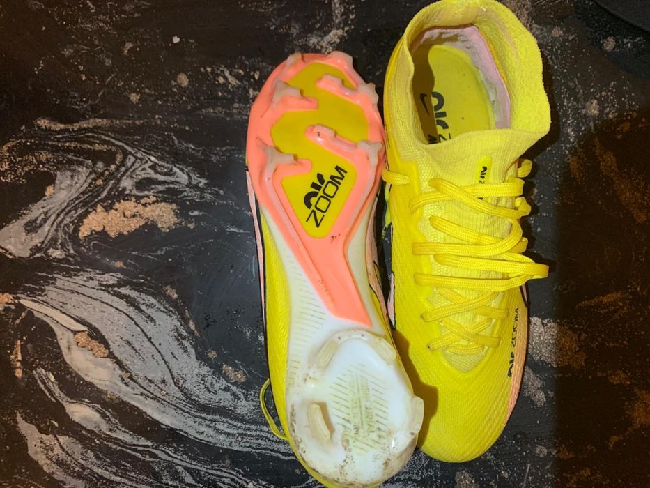 Ghete fotbal nike air zoom