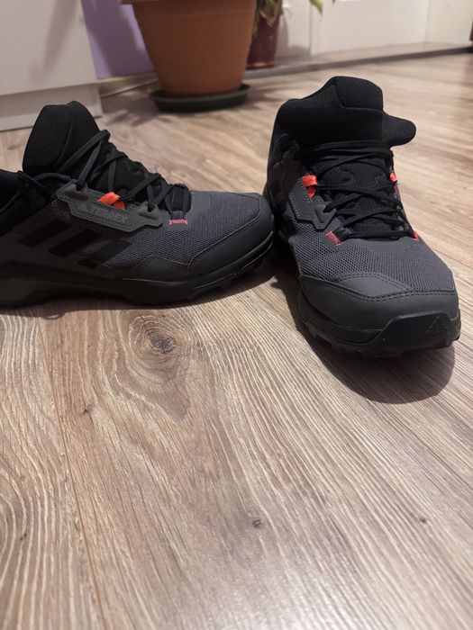 Adidas terrex in stare buna
