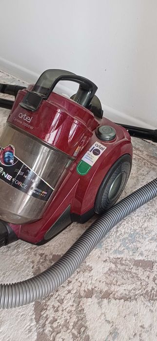 Продам б/у пылесос на запчасти