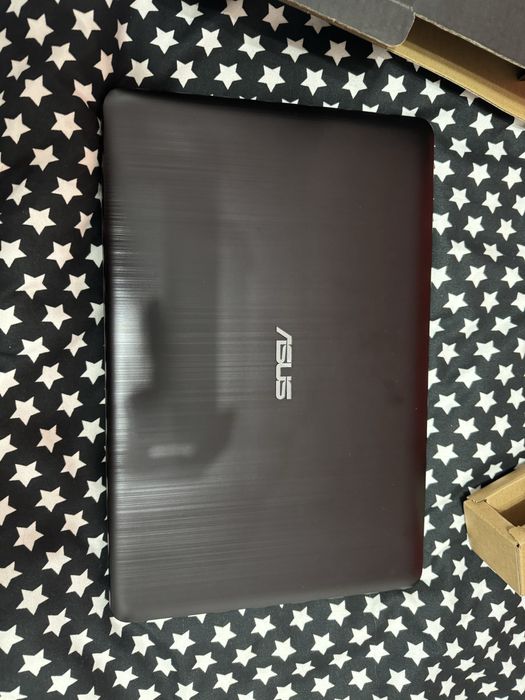 Vând leptop asus