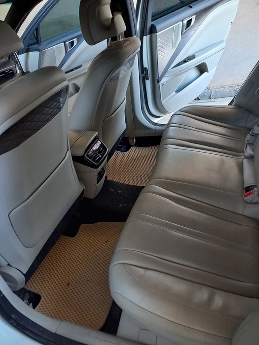 Moshina sotiladi Kia K8 full pozitsiya