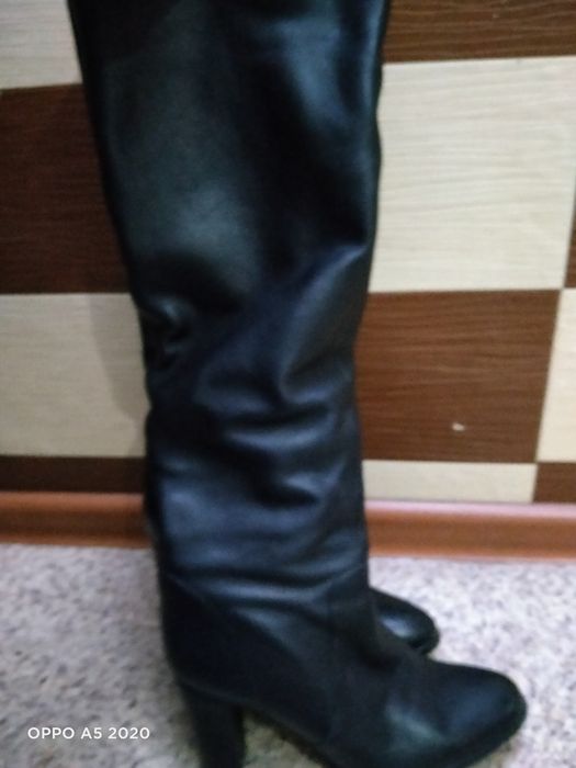 Кожаные сапоги демисезонные