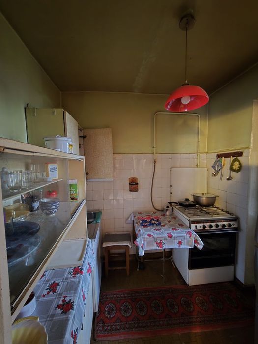 Чиланзар 8. Парус. 1 комнатная 2 х 6 балкон 42 м2