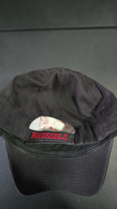 Șapca negra cu Dragoni, Brussels logo rosu brodat