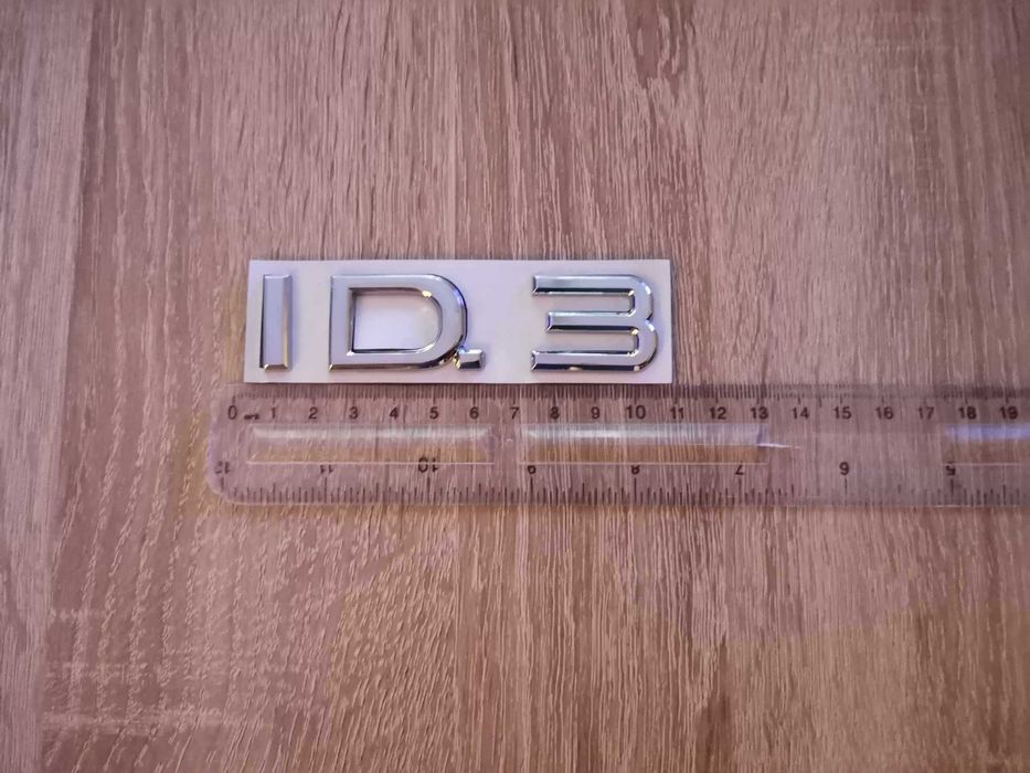 Volkswagen ID.3 сребриста емблема лого