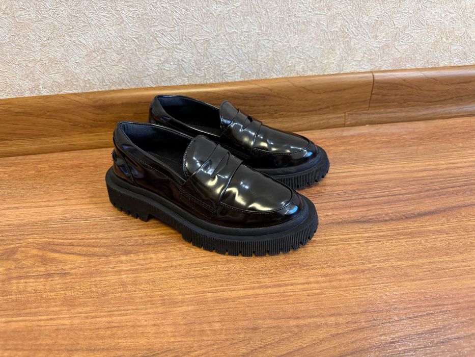 Туфли ZARA на девочку 29 размер