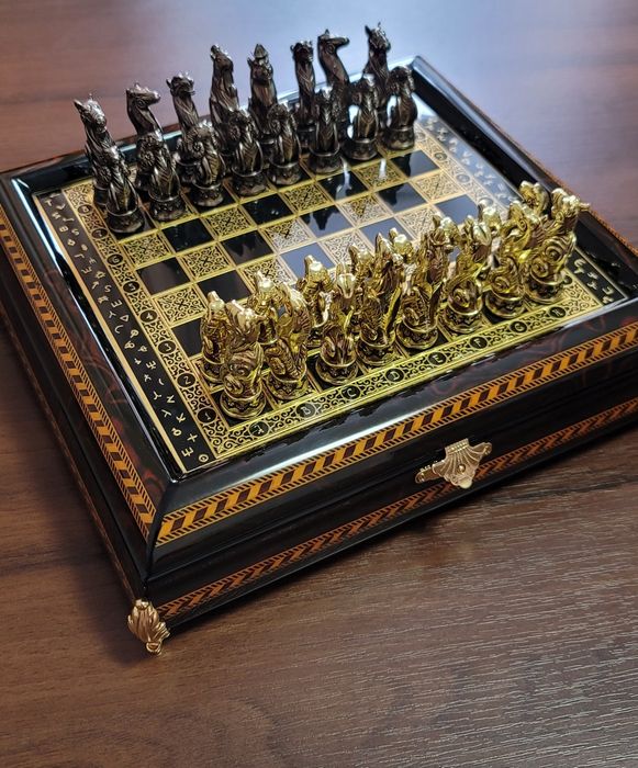 Шахмат "Зверинный стиль"