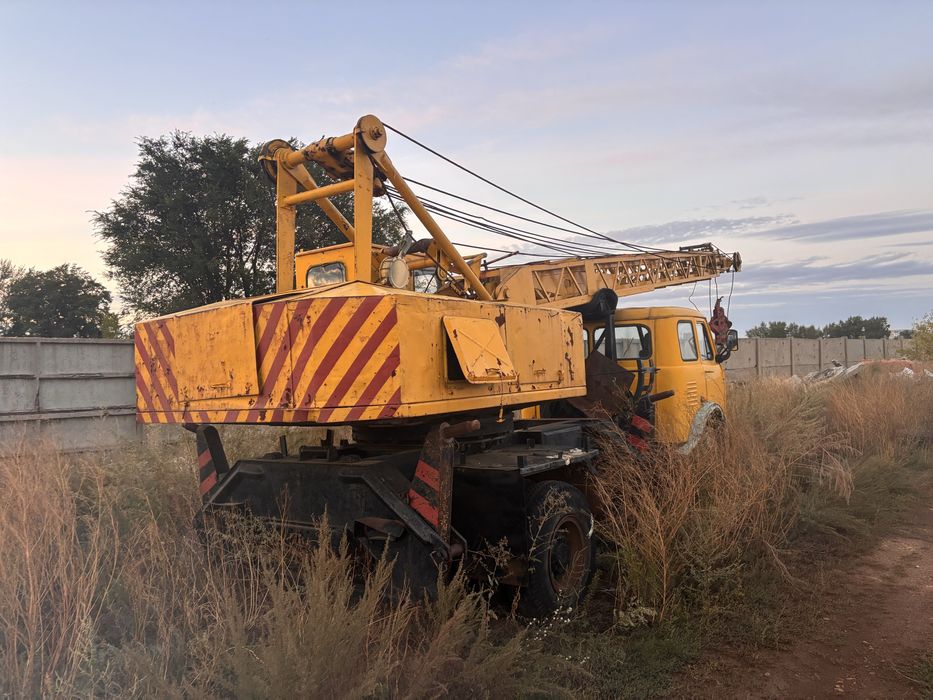 Продам Кран маз 8 тонн