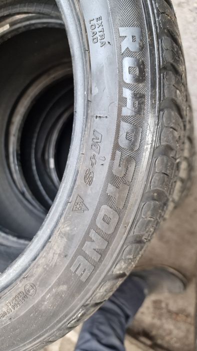 225 45 17 Roadstone 4 anvelope iarna